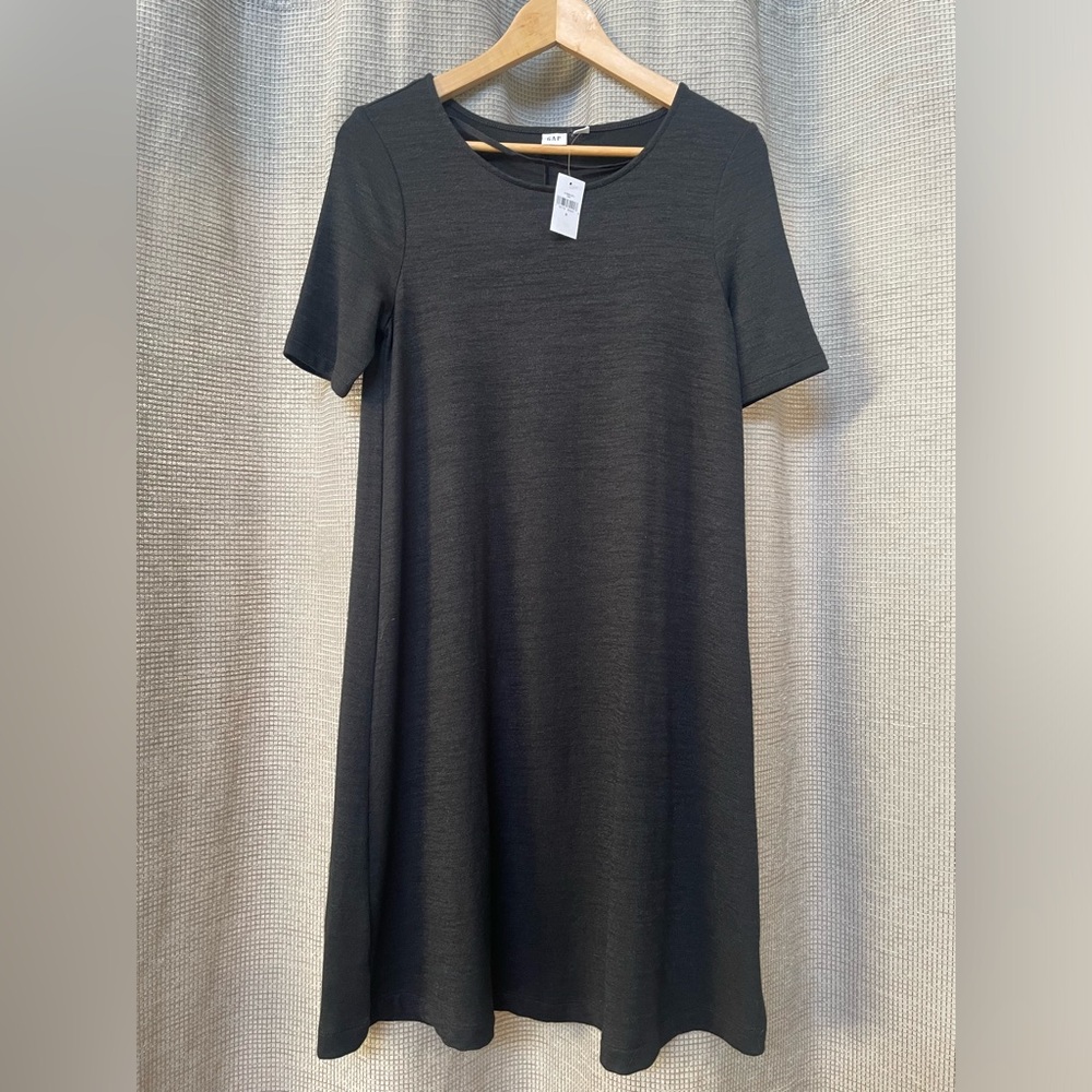 Gap Short Sleeve Softspun Swing Dress in True Black • NWT